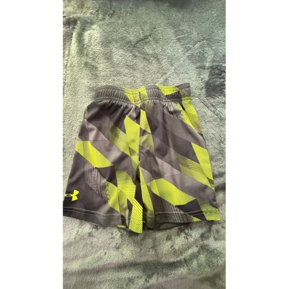 Under armour 4T shorts